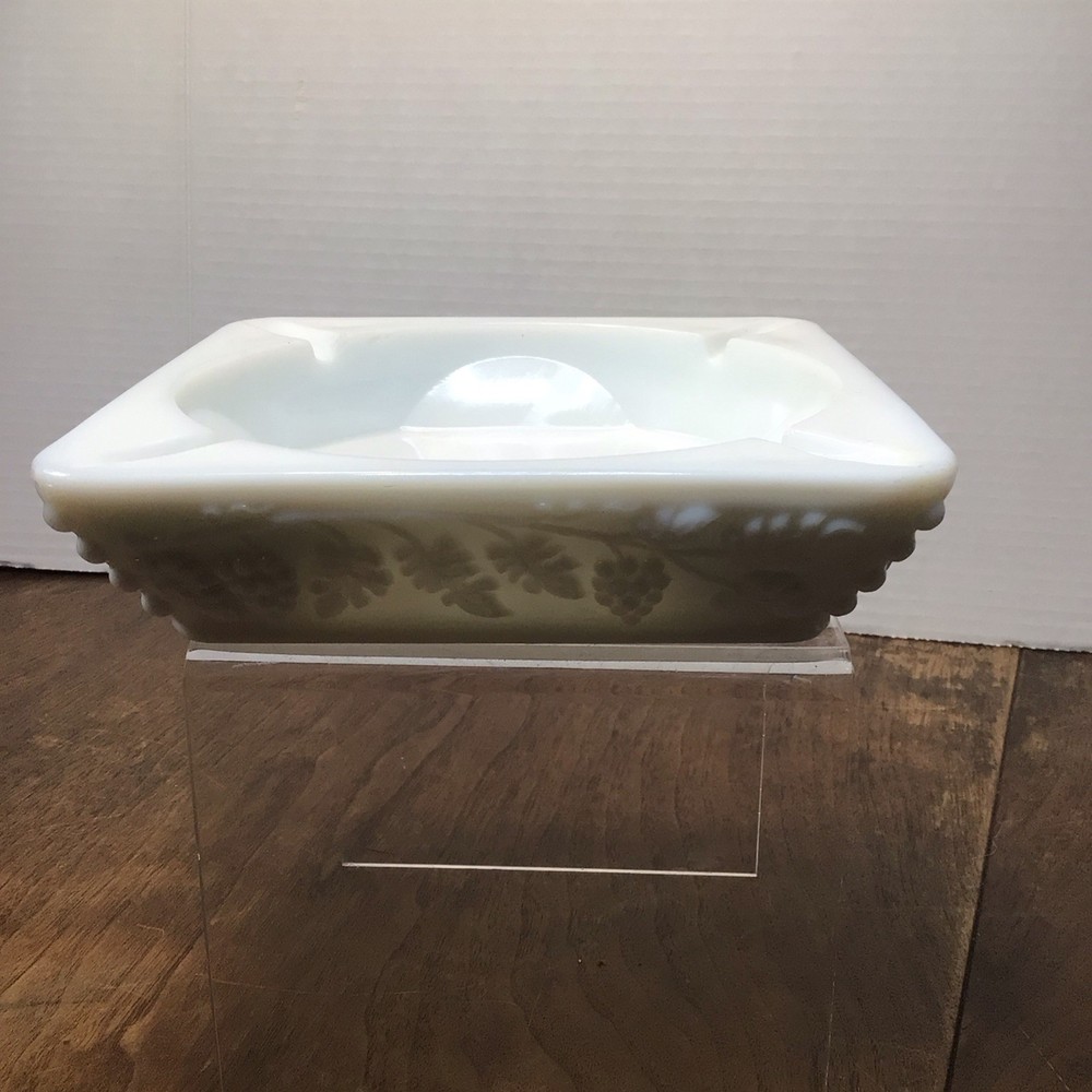 Vintage Westmoreland 6.5 Inch White Milk Glass Paneled Grape Ashtray