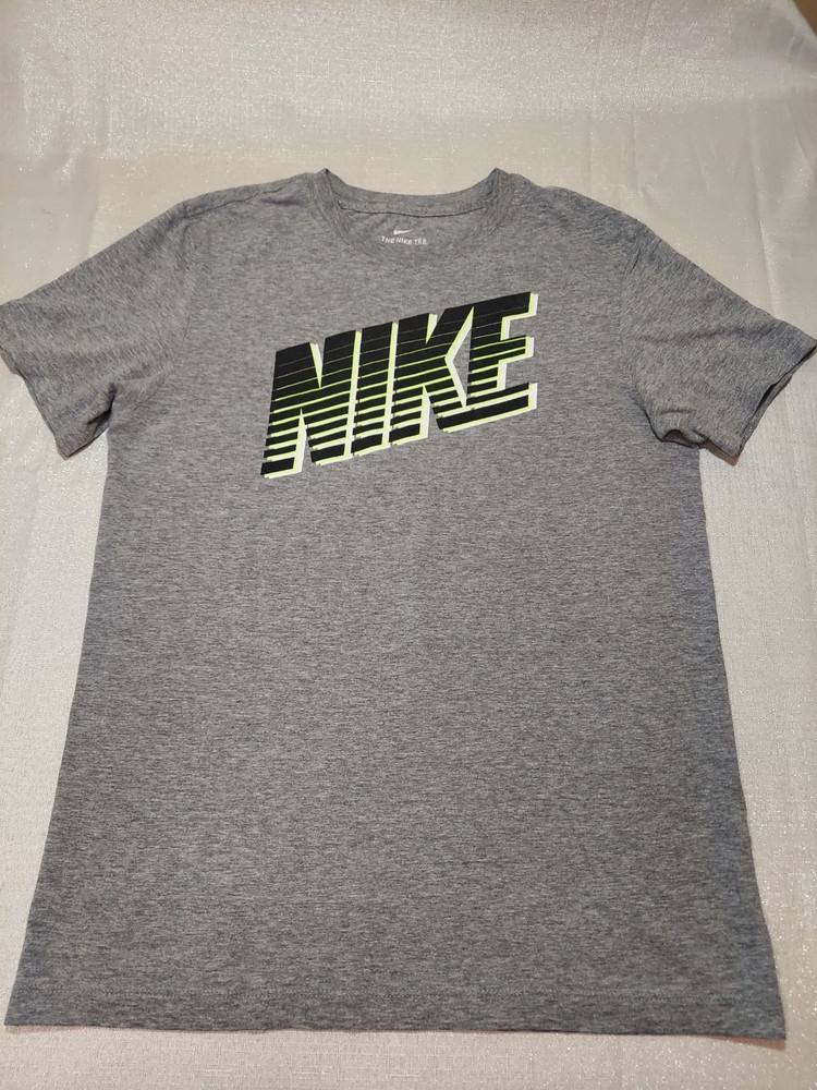 The Nike Tee Men's Crewneck T-shirt Size Small Color Gray