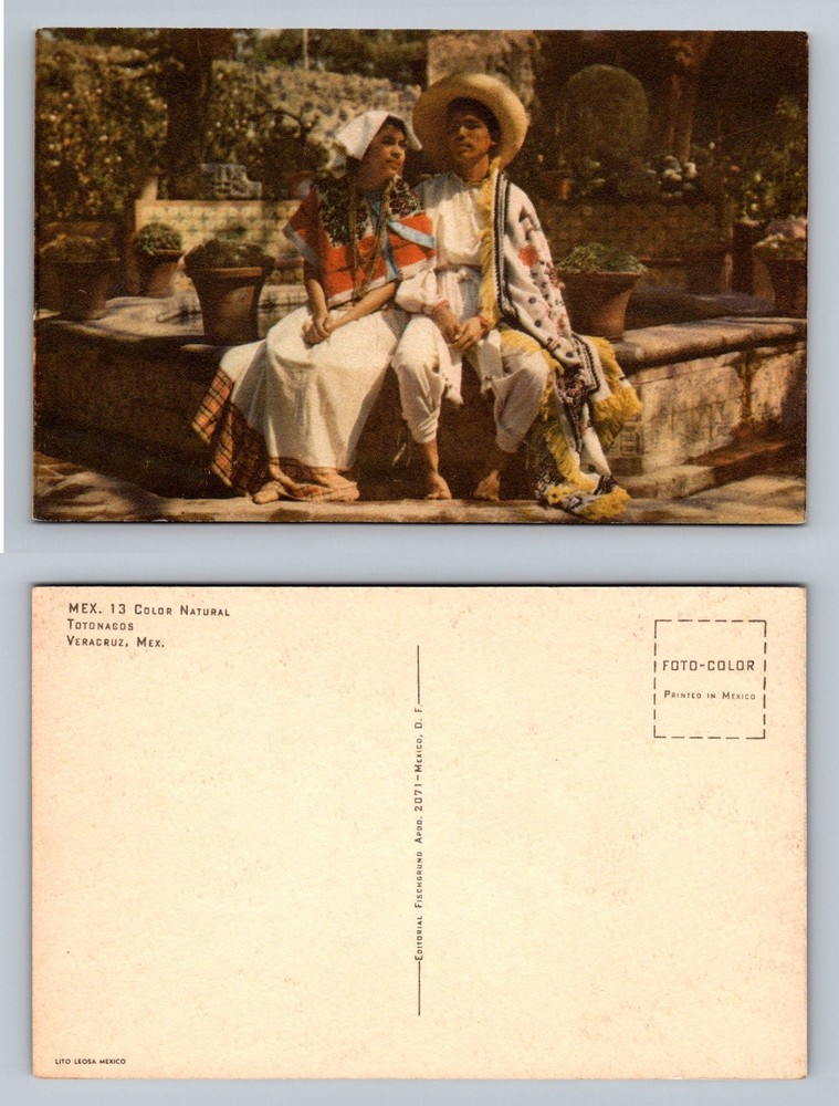 Veracruz, Mexico, Totonacos Young Couple In Native Costume Vintage Postcard