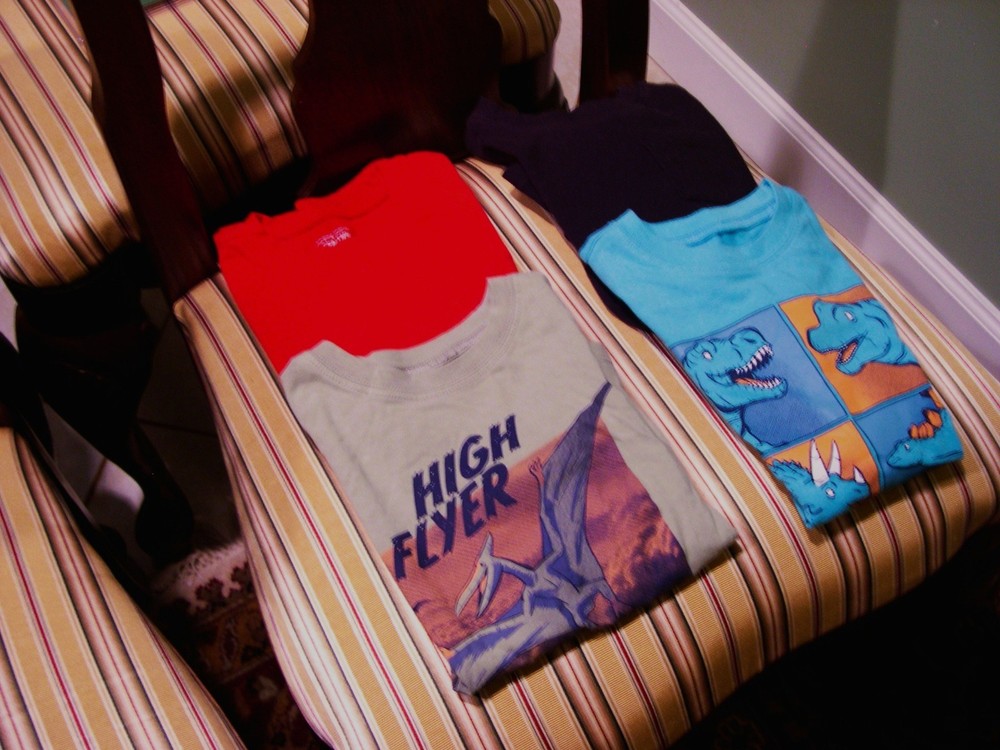 4 SS T-shirts size 4T - Carters and Jumping Beans