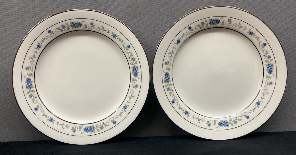 Noritake Norma 7016 China Ivory Floral Salad Plates 8.25” Set of 2