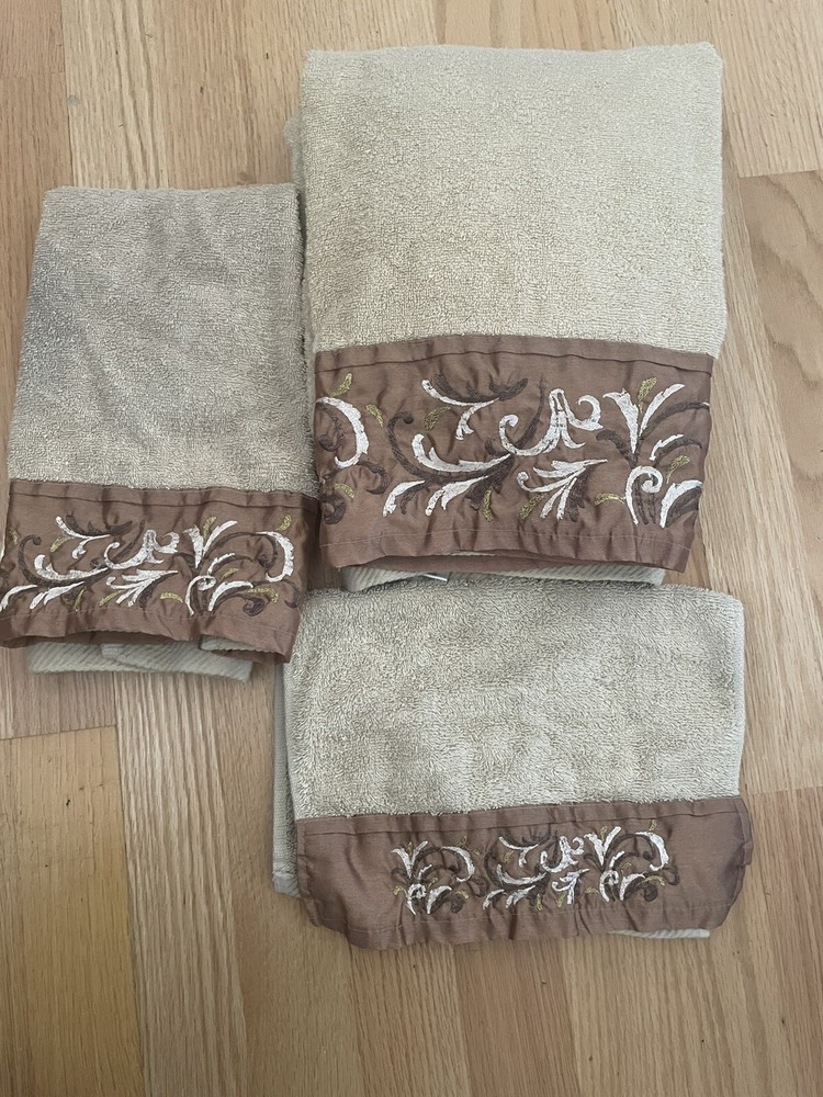 Croscill Tan Decorative (3P) Bath & Hand Towel Set