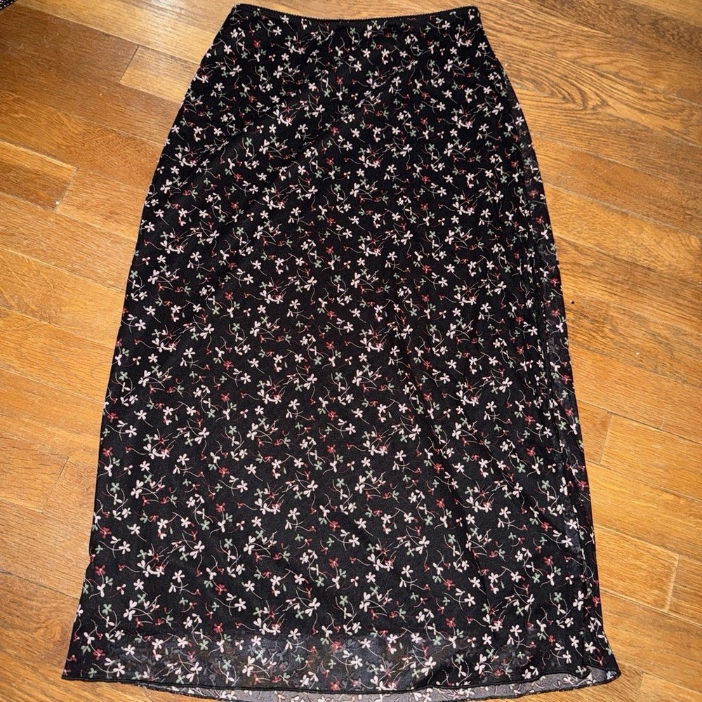 Women’s Black Floral Flower Midi Skirt