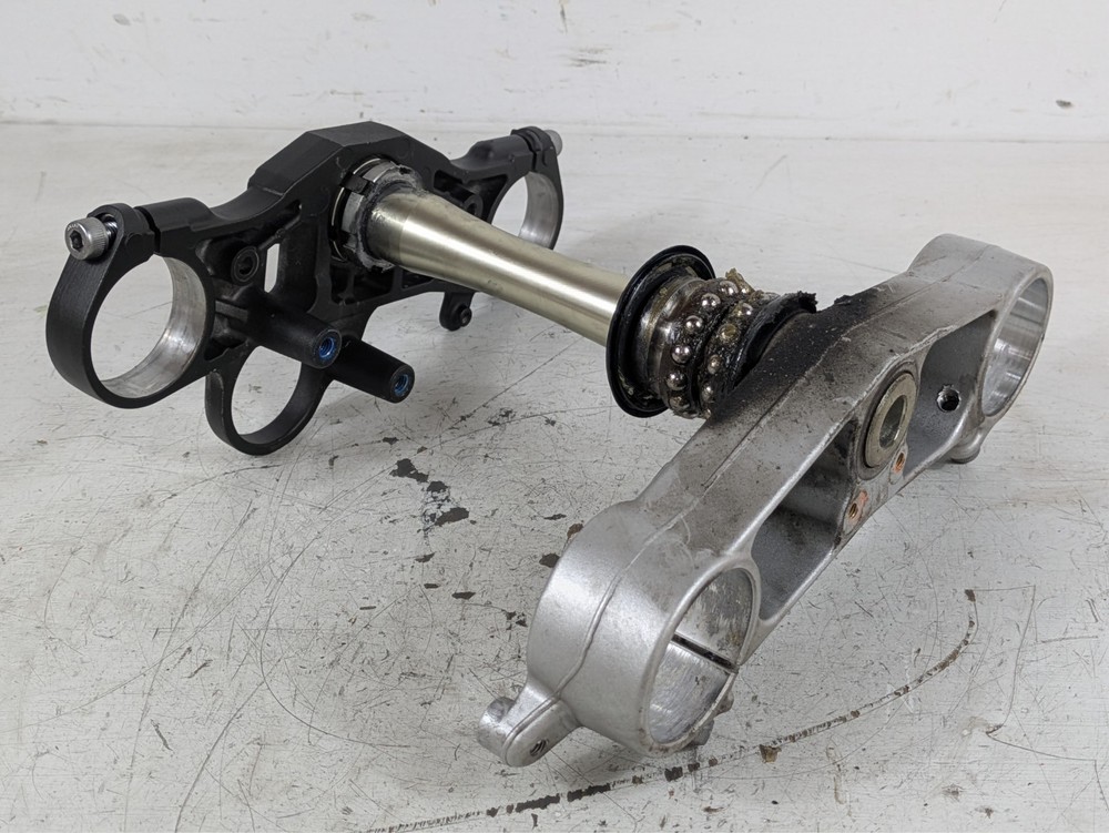 2009 - 2014 Yamaha YZFR1 YZF R1 Triple Tree Steering Stem Fork Clamp Upper Lower