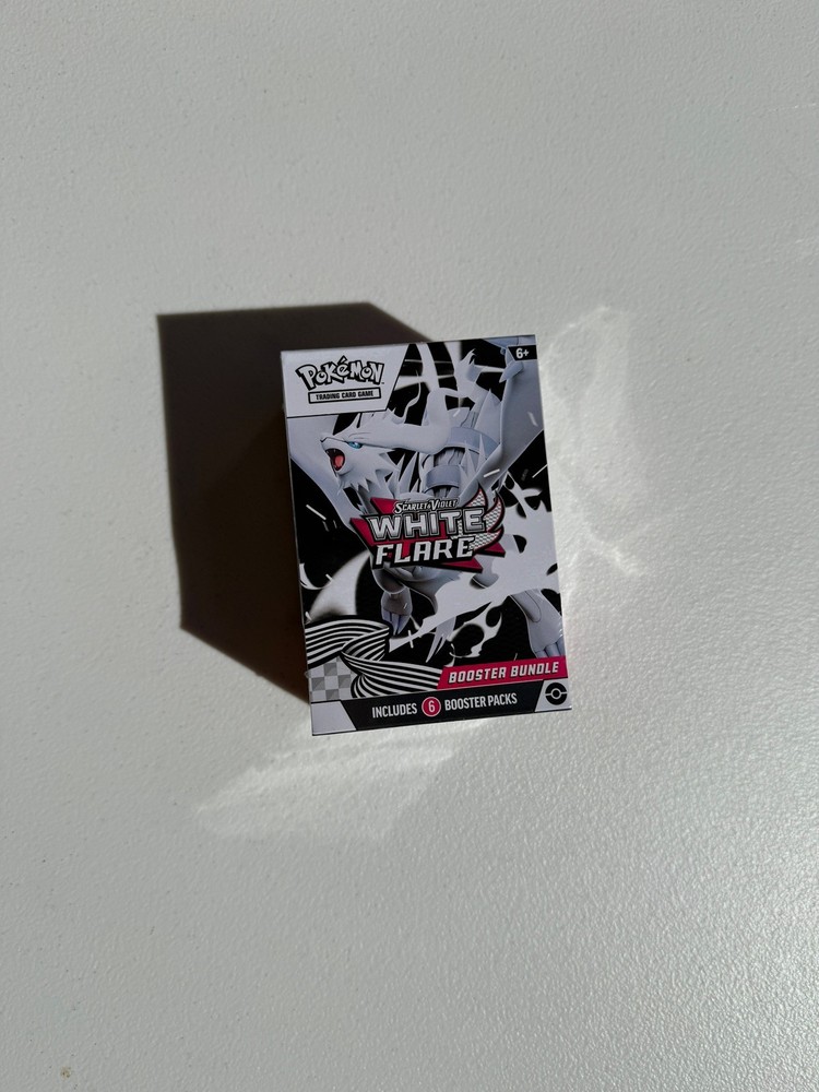 Pokemon White Flare Booster Bundle