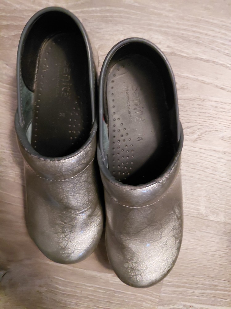 Sliver Nurse Clogs