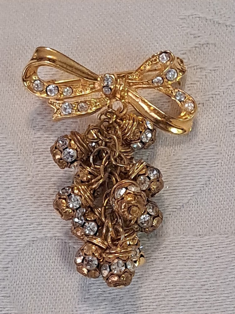 Vintage Bow Goldtone Grape Cluster Dangle Brooch Rhinestones Balls Articulated