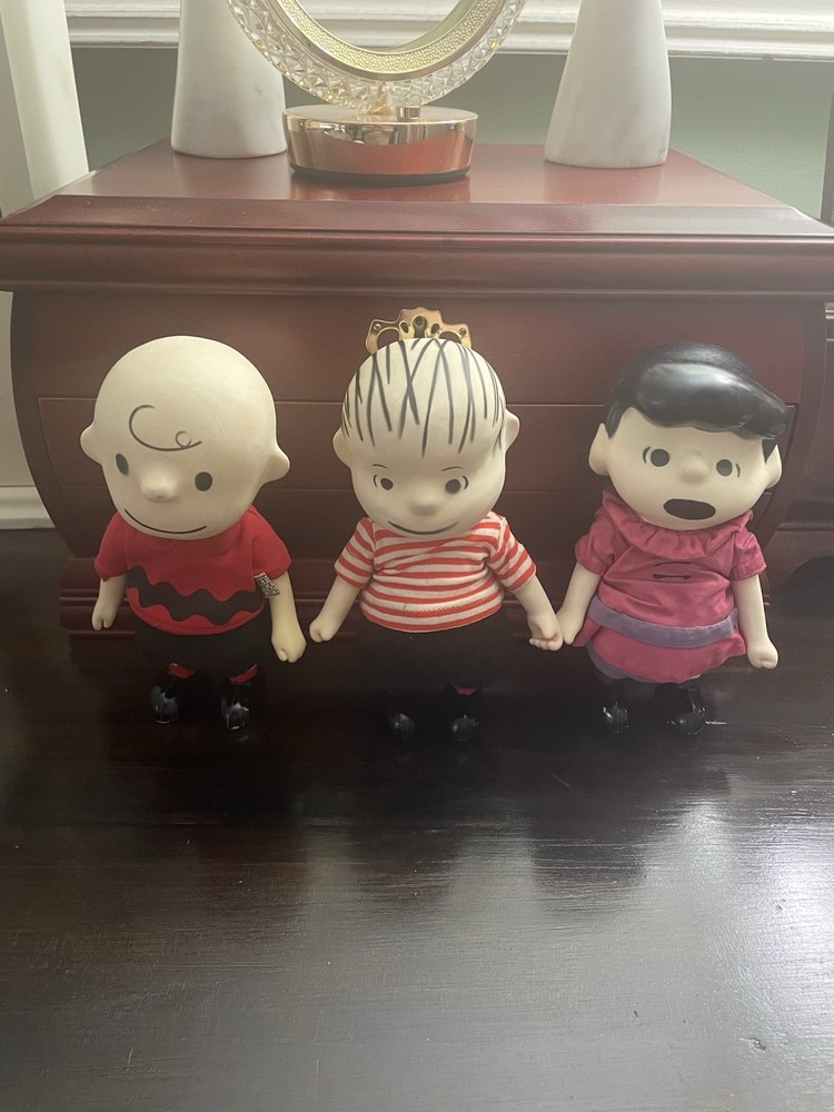 Vintage Peanuts Gang Pocket Dolls