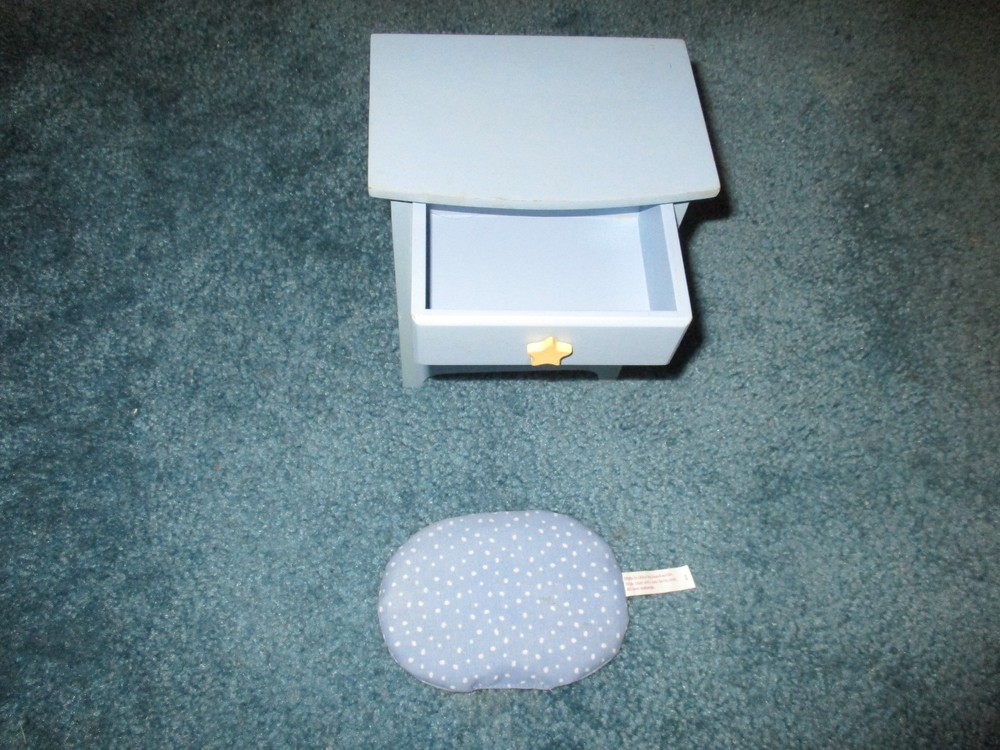 American Girl Doll Lot Furniture & Cushion