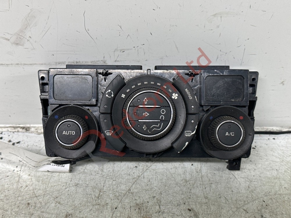 Upgrade your PEUGEOT 308 2009-2014 with a digital heater control panel
