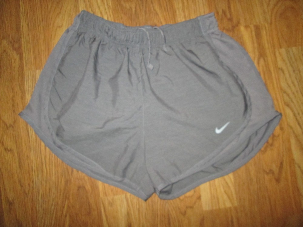 Womens NIKE DRI FIT athletic shorts w/ built in liner sz S Sm