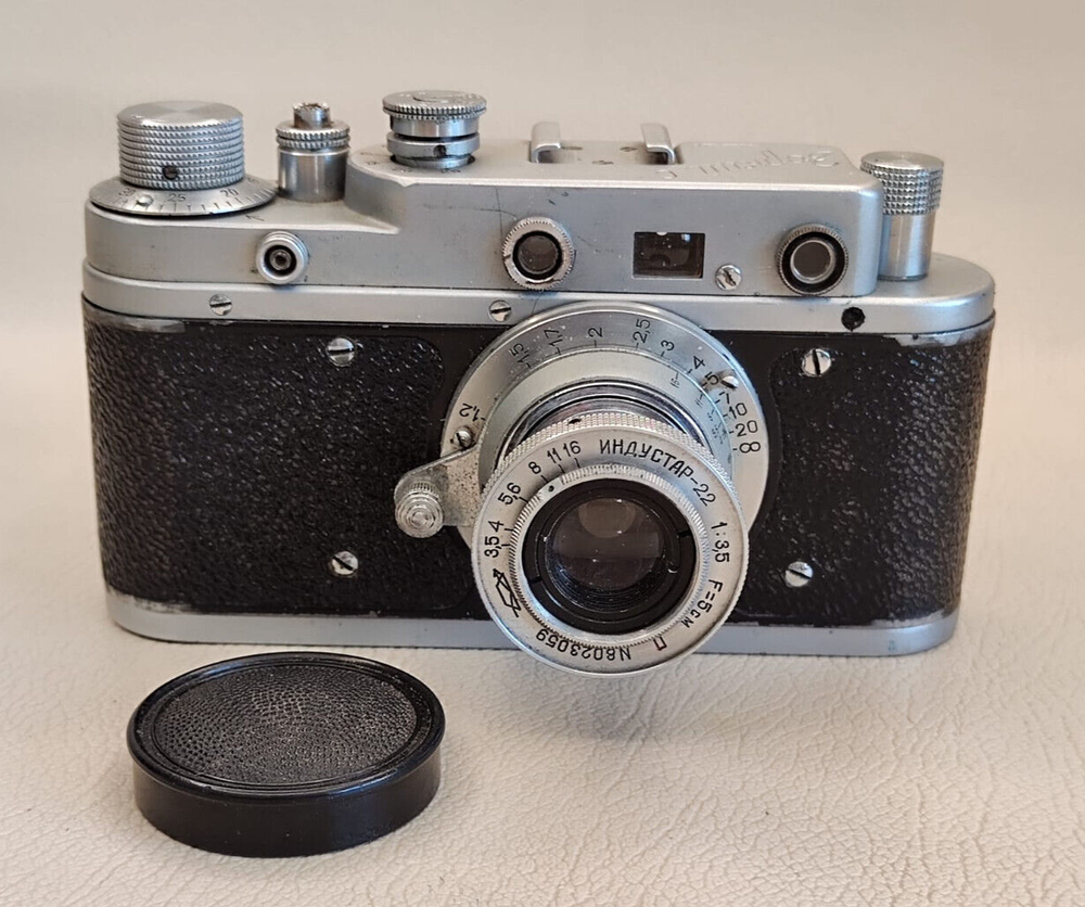 1958 ZORKI S USSR Leica Copy with ƒ3.5/50mm Industar-22 Lens, Film Camera