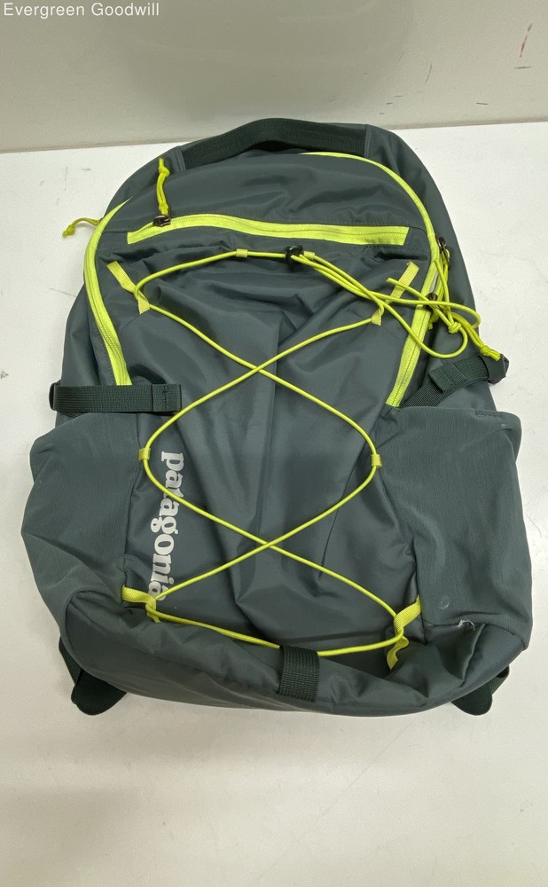 Patagonia Unisex Refugio Daypack 30L Green Adjustable Strap Hiking Backpack