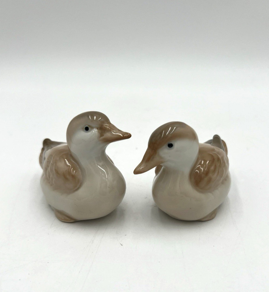 HOMCO Made in Japan Porcelain Duck Figurines Set of 2 Vintage Waterfowl Birds