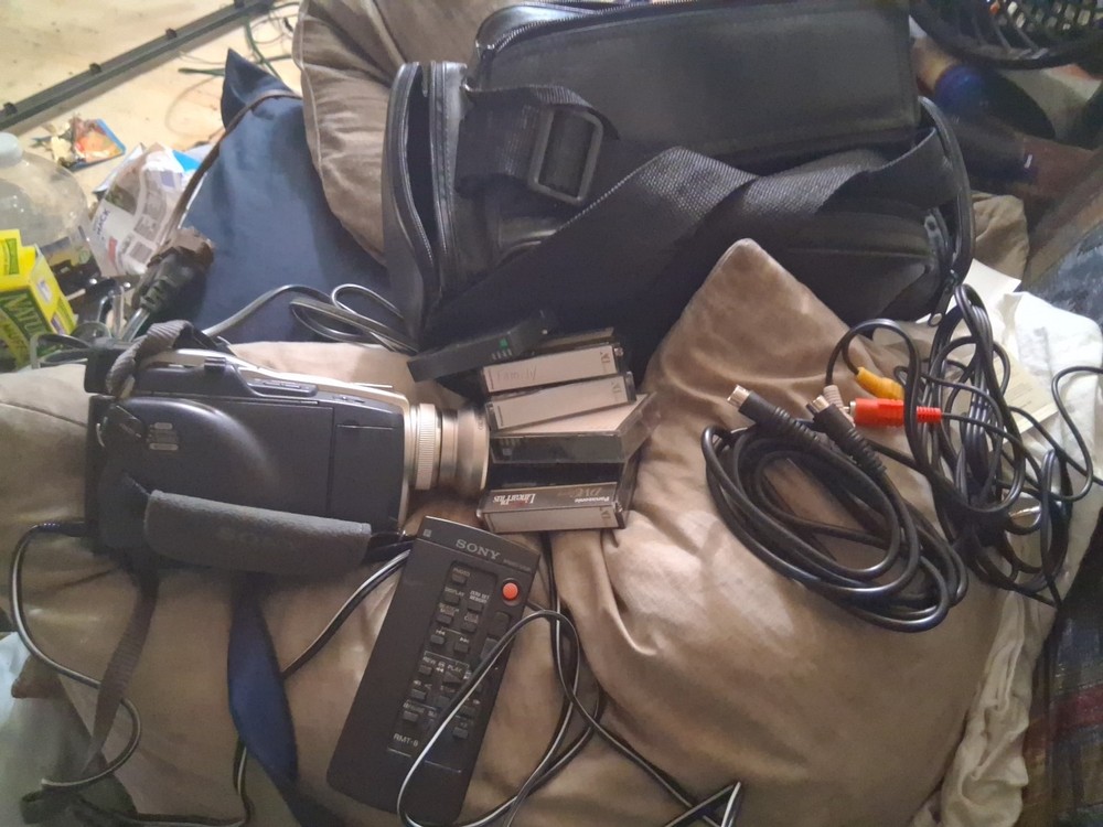 Used Sony Handycam DCR-TRV38 MiniDV Camcorder 20x Optical Zoom