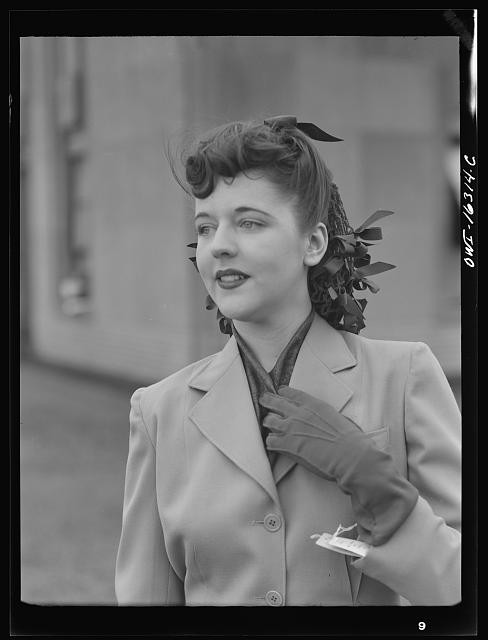 Photo:1940s Portrait Woman Hat Gloves Fashion Studio Photograph