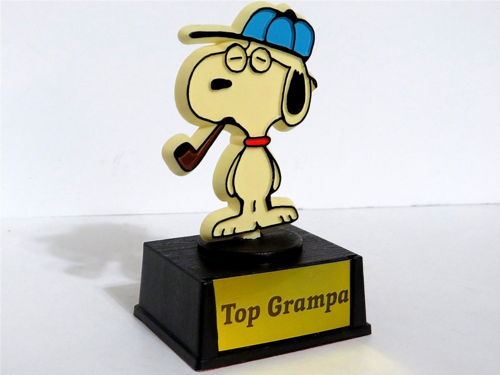 Snoopy Peanuts Charlie Brown Vintage Aviva Trophy Gram Figure Figurine 1972