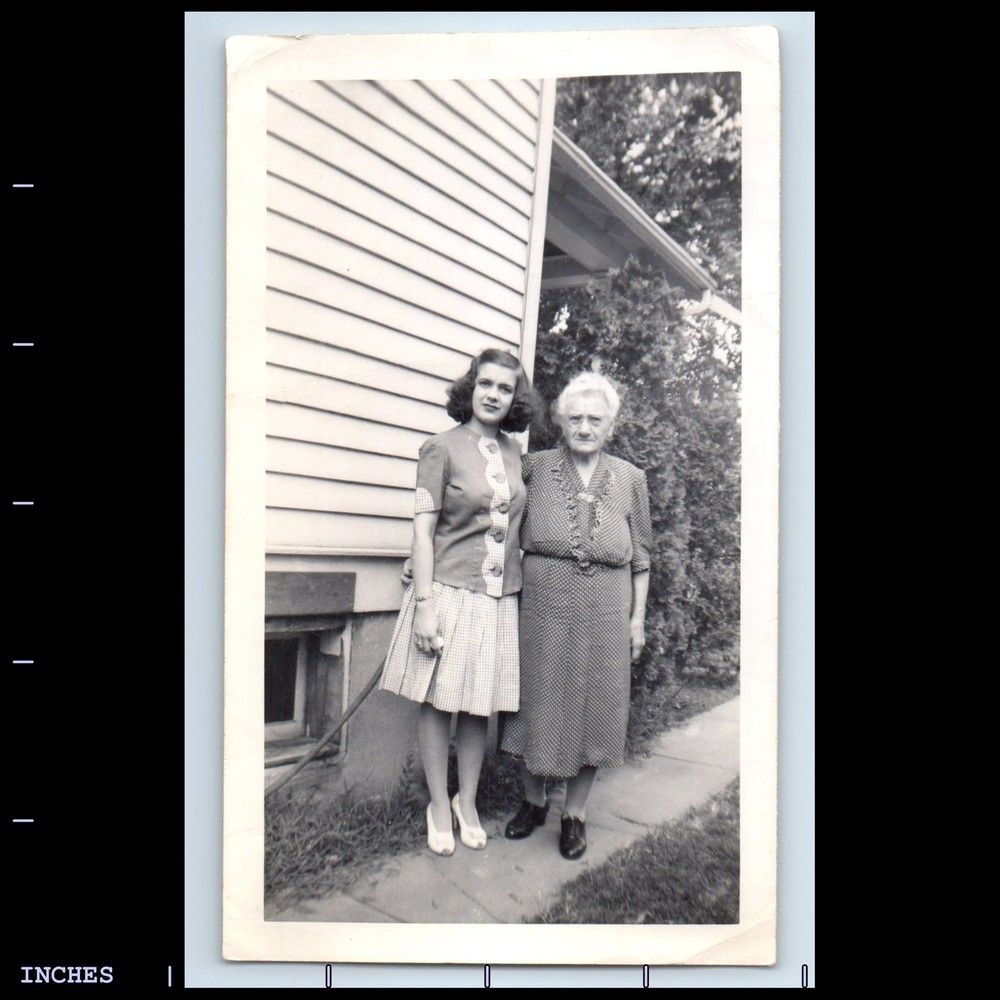 Old Vintage Photo WOMEN STANDING OUTSIDE HOUSE AFFECTIONATE