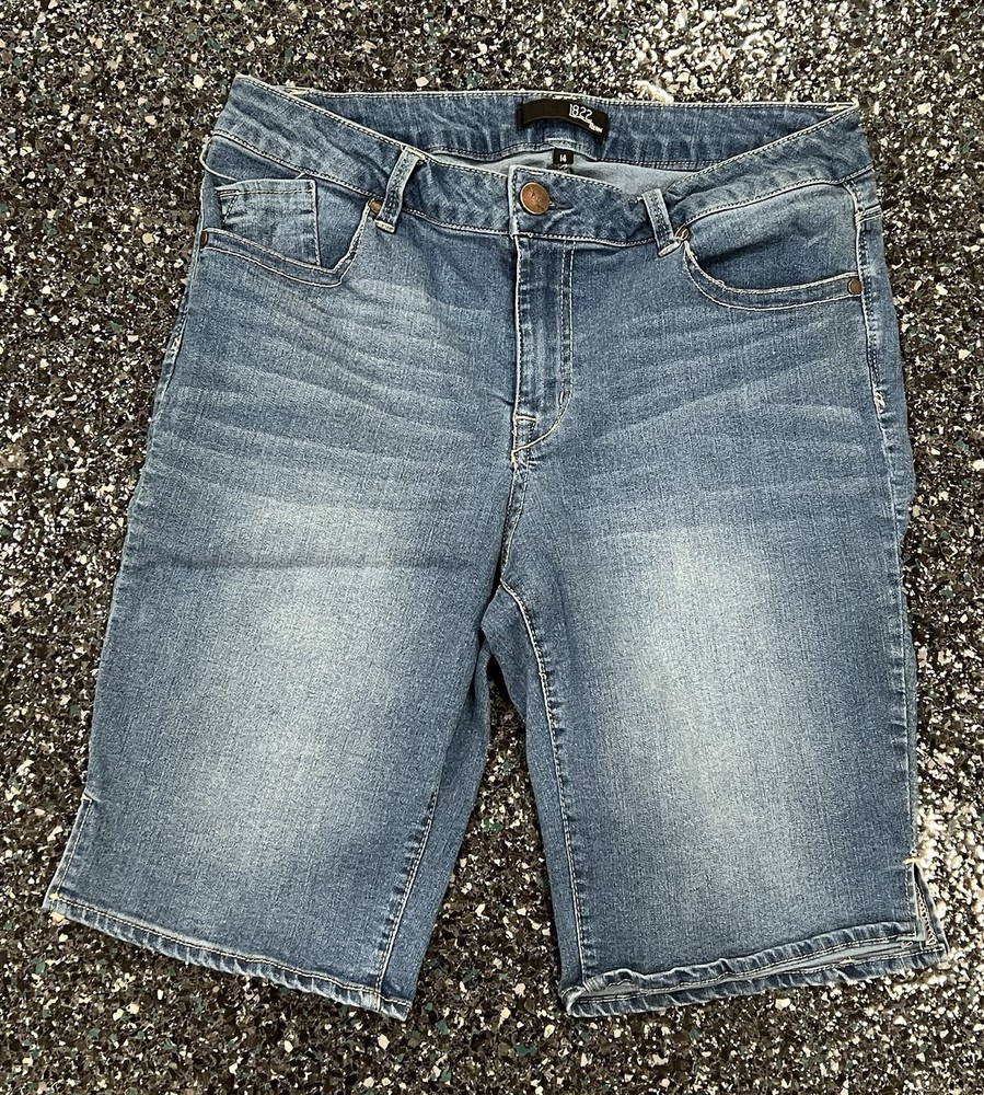 1822 Denim Women’s Size 14 Blue Jean Shorts