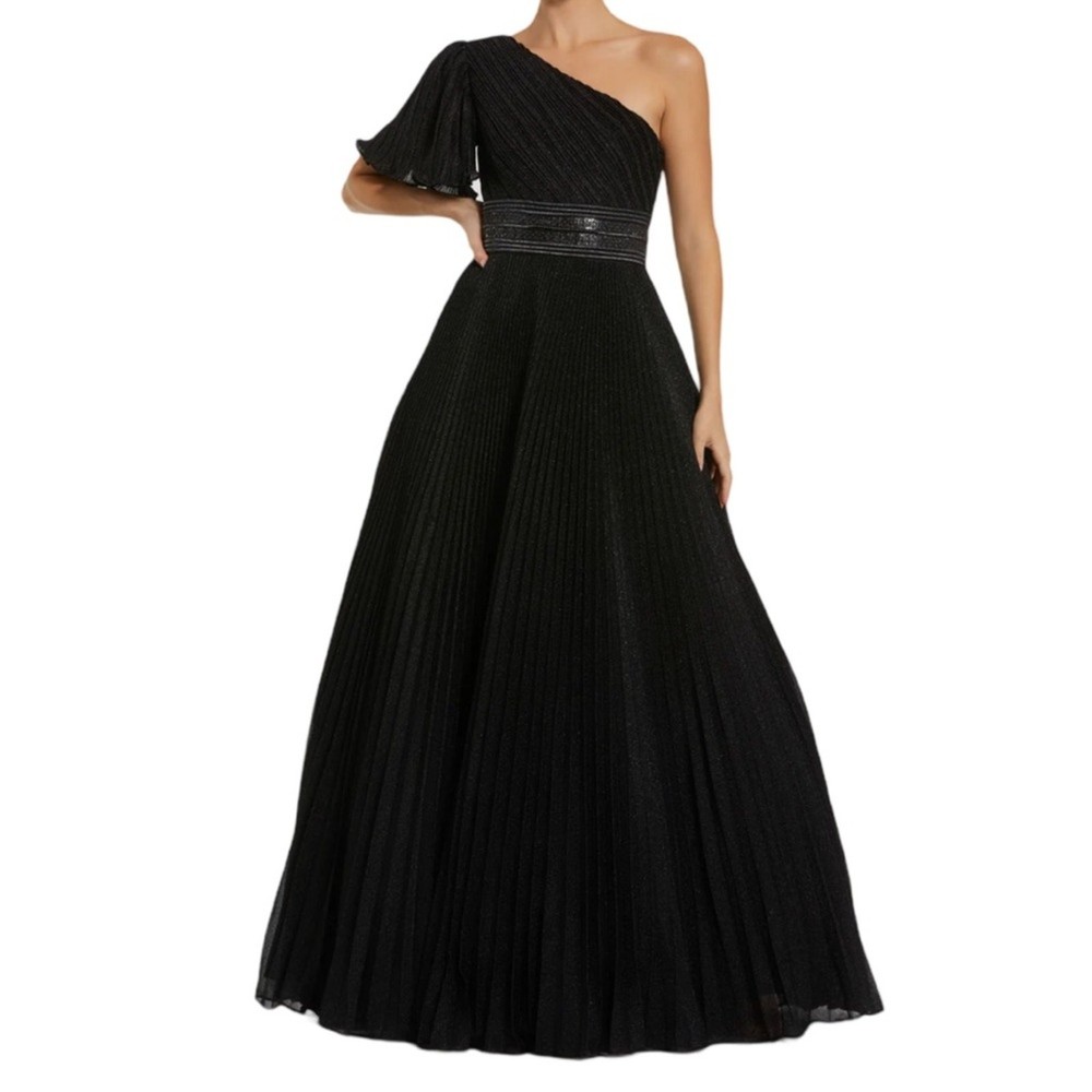 Mac Duggal Black Pleated Shimmering Georgette One Shoulder Gown 30777 Sz 4 NWT