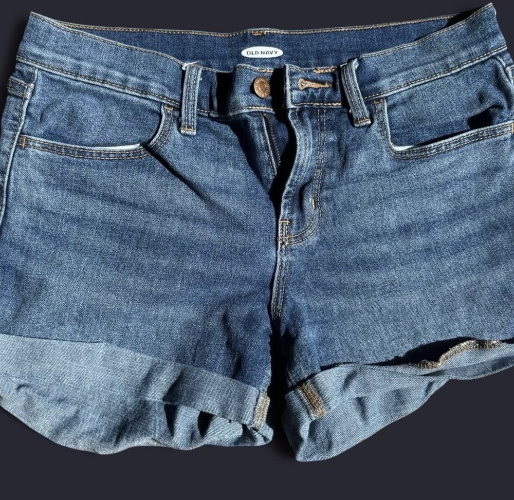 Old Navy Women's Cuffed Denim Shorts Pockets Size 4