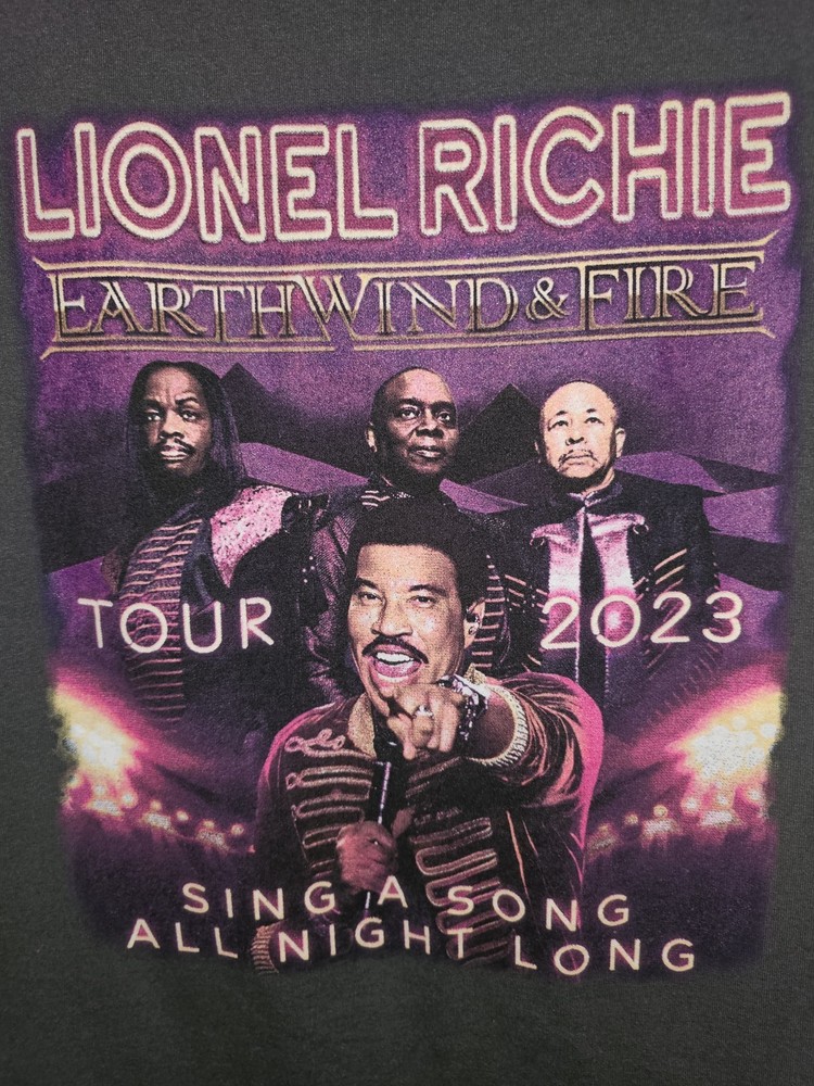 Lionel Richie Earth Wind Fire Tour 2023 Large Mens Black Graphic Logo Tshirt