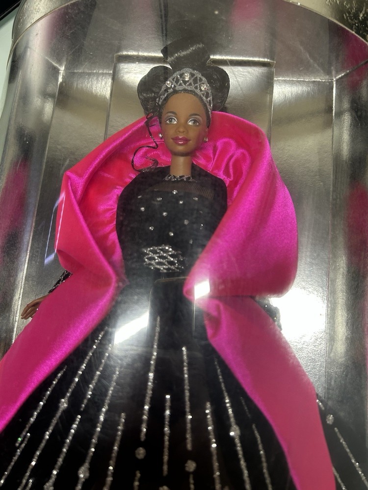 Vintage 1998 Happy Holiday African American Black Barbie Doll Special Edition