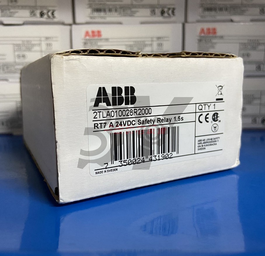 1PC New 2TLA010028R2000 Safety relay #F22