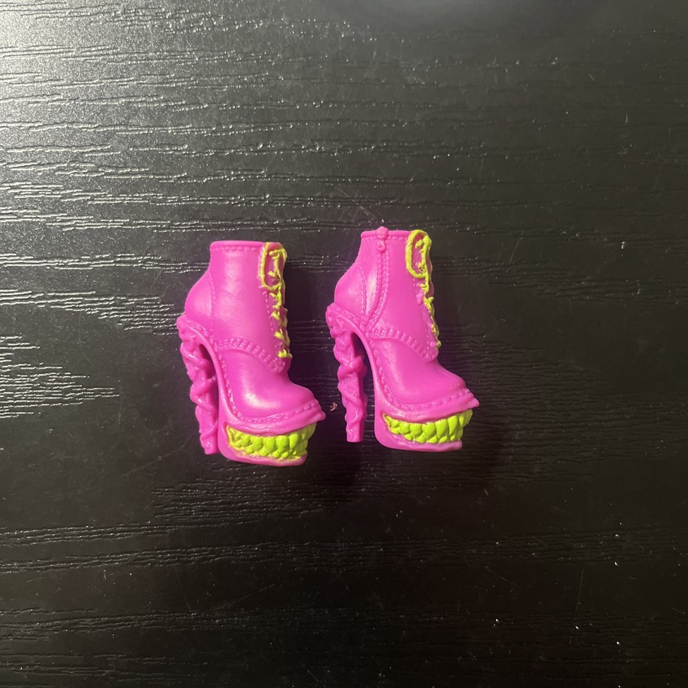 Monster High doll boots Venus McFlytrap 1st Wave purple Monster shoes heels pair