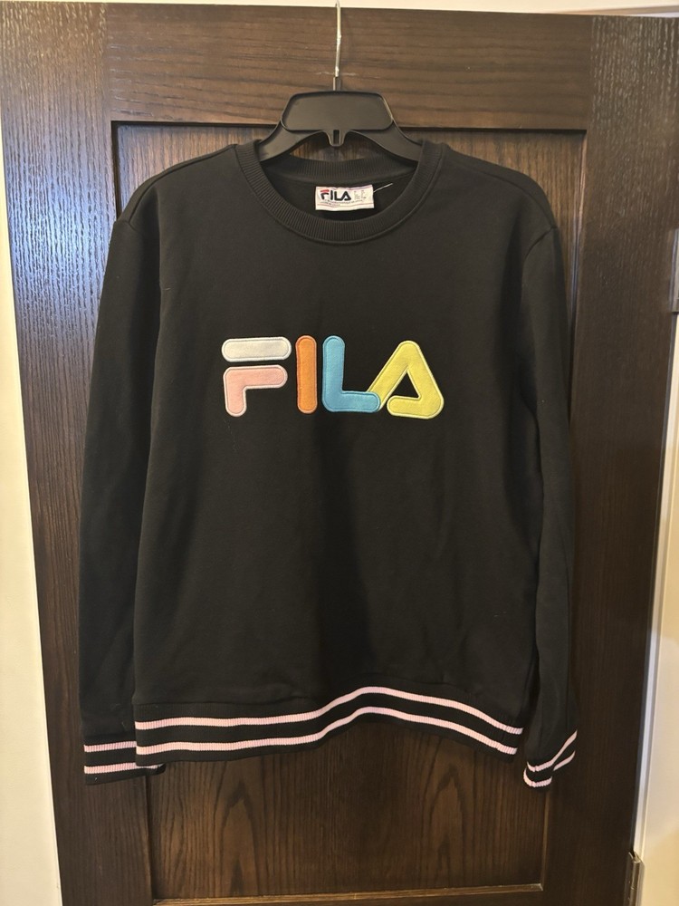 FILA Women’s Logo Black Pullover Long Sleeve Crew Neck Sweatshirt Size Medium.