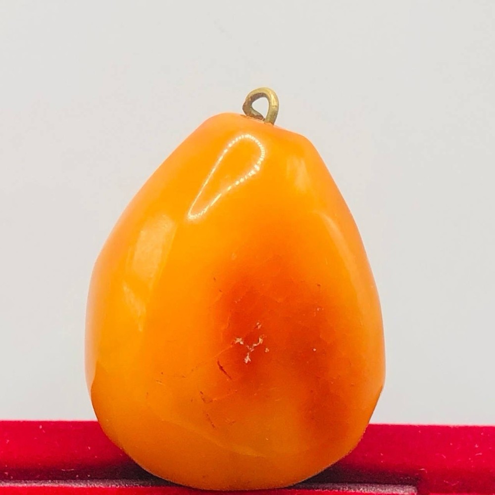 Vintage Genuine Egg Yolk Butterscotch Baltic Amber Pendant