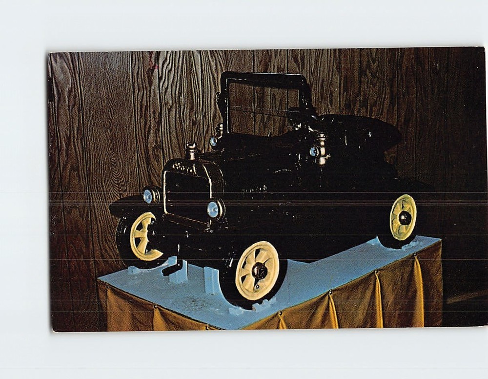 Postcard 1914 Model-T Roadster Continental Sculpture Hall Abilene Kansas USA