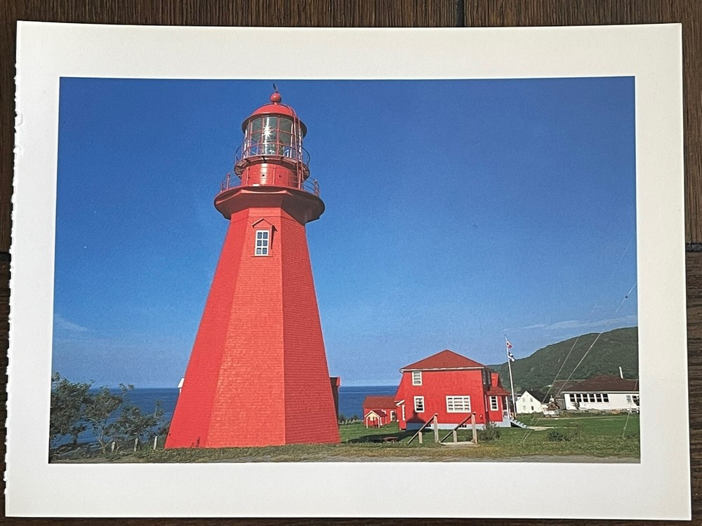 POSTCARD- LIGHTHOUSE, CANADA, QUEBEC, LA MATRE, PLACE du PHARE