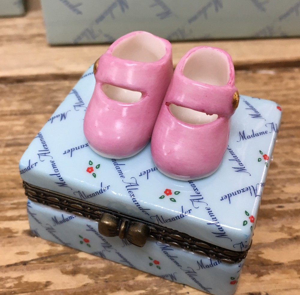 Madame Alexander Classic Pink Shoe Trinket Fine Porcelain Hinged Box PHB NIB