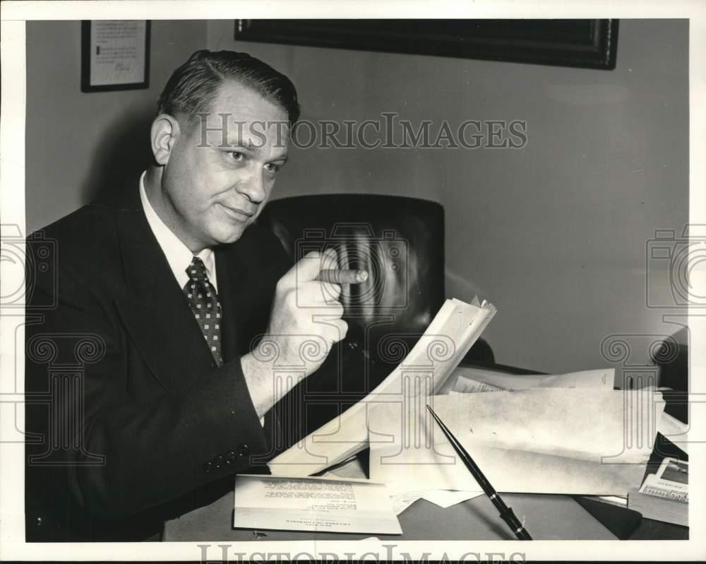 1944 Press Photo Representative Martin Dies at his desk in Washington, DC