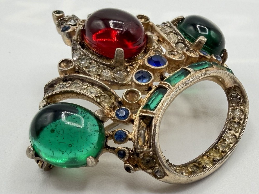 Pegasus CORO Red & Green Cabochon Rhinestone Crown Vintage Pin Brooch - Read