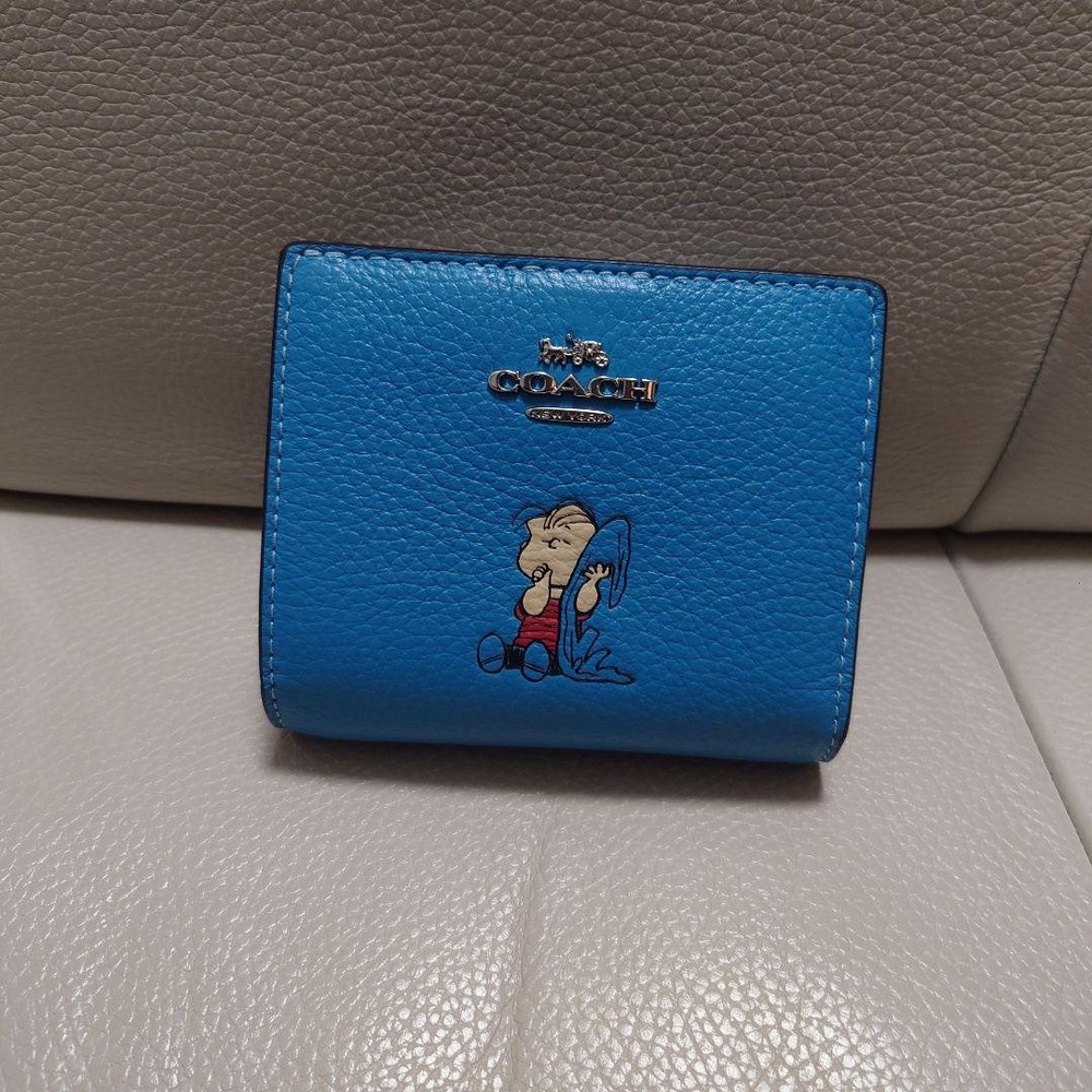 Coach x Peanuts Snoopy Blue Leather Wallet Nearly New No Box