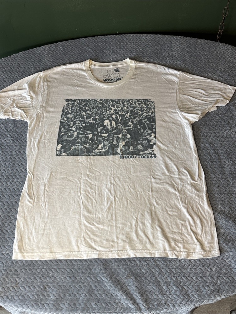 VINTAGE Woodstock Festival 3 Days of Peace Woodstock 69 Graphic T Shirt White XL