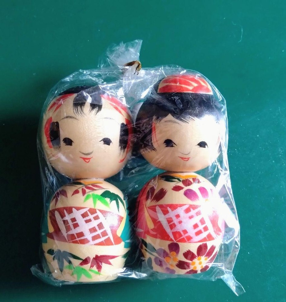 Kokeshi Pair Set 2 Traditional Wooden Dolls Handpainted Floral Retro Japan