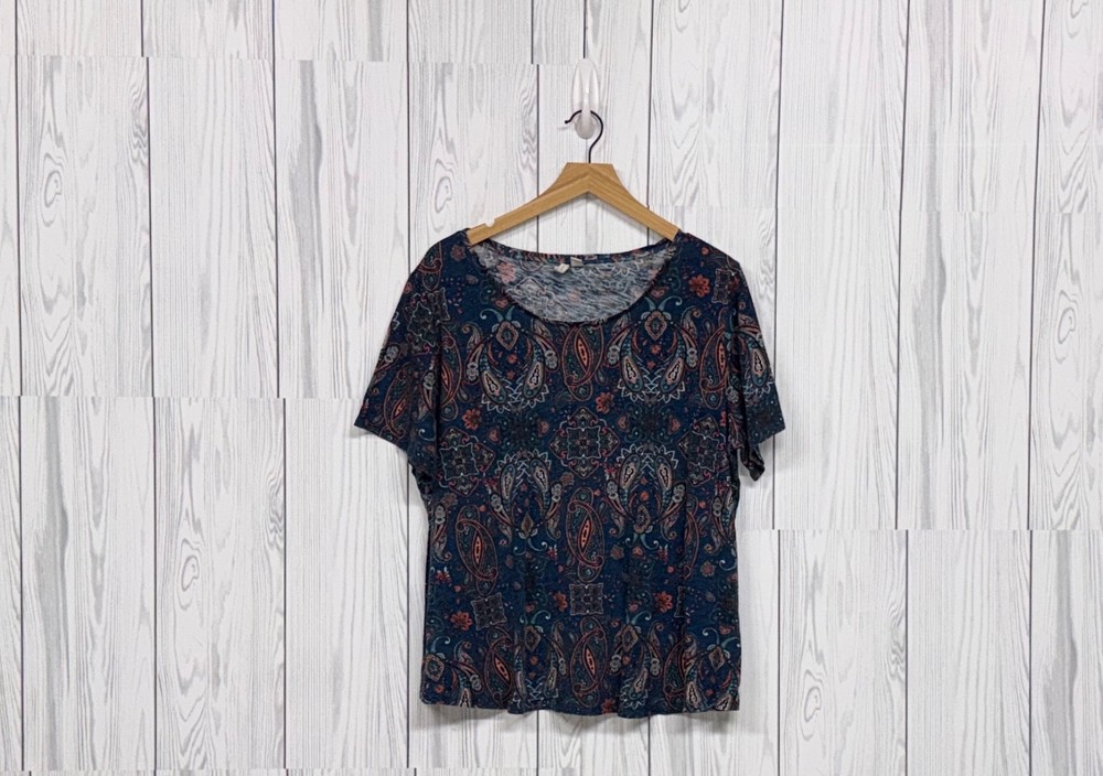 Cato top womens size 18/20w short sleeve round neck patterned blue t shirt