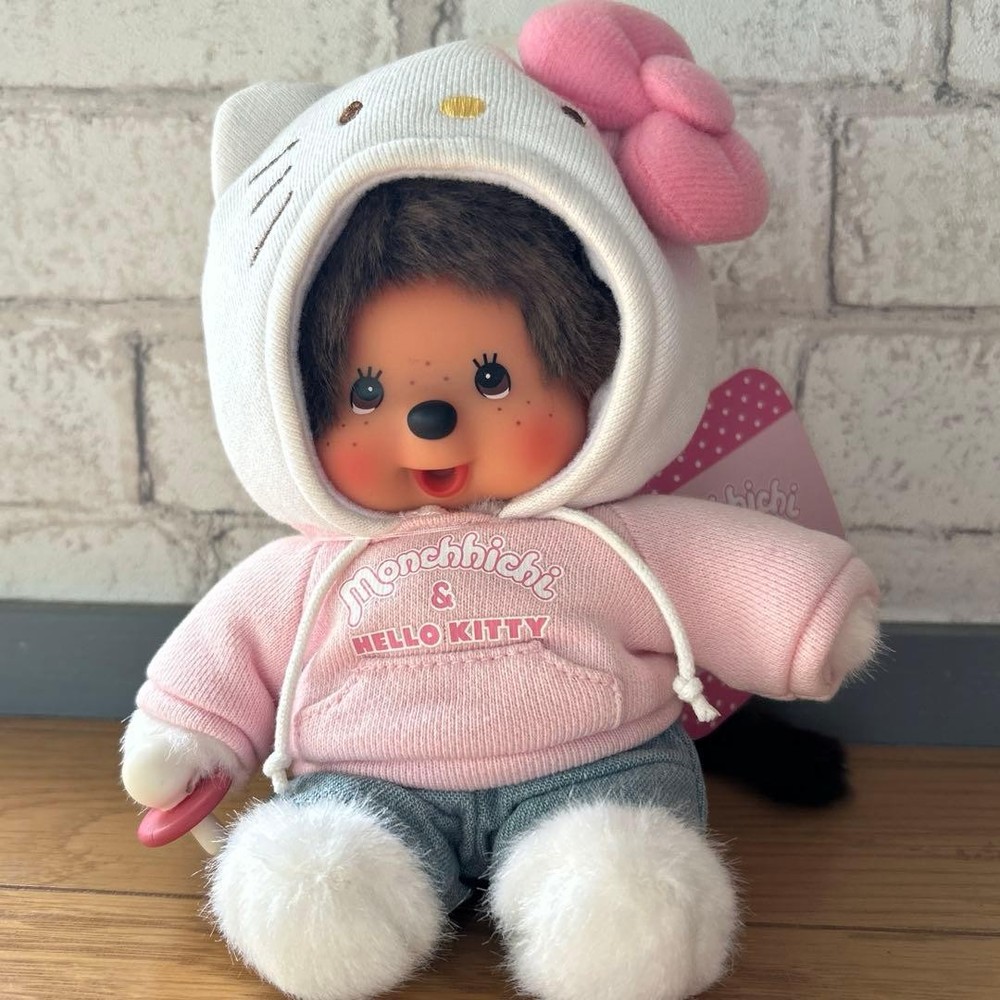 2018 Hello Kitty Monchichi Monchichi Sanrio #bfcfb1