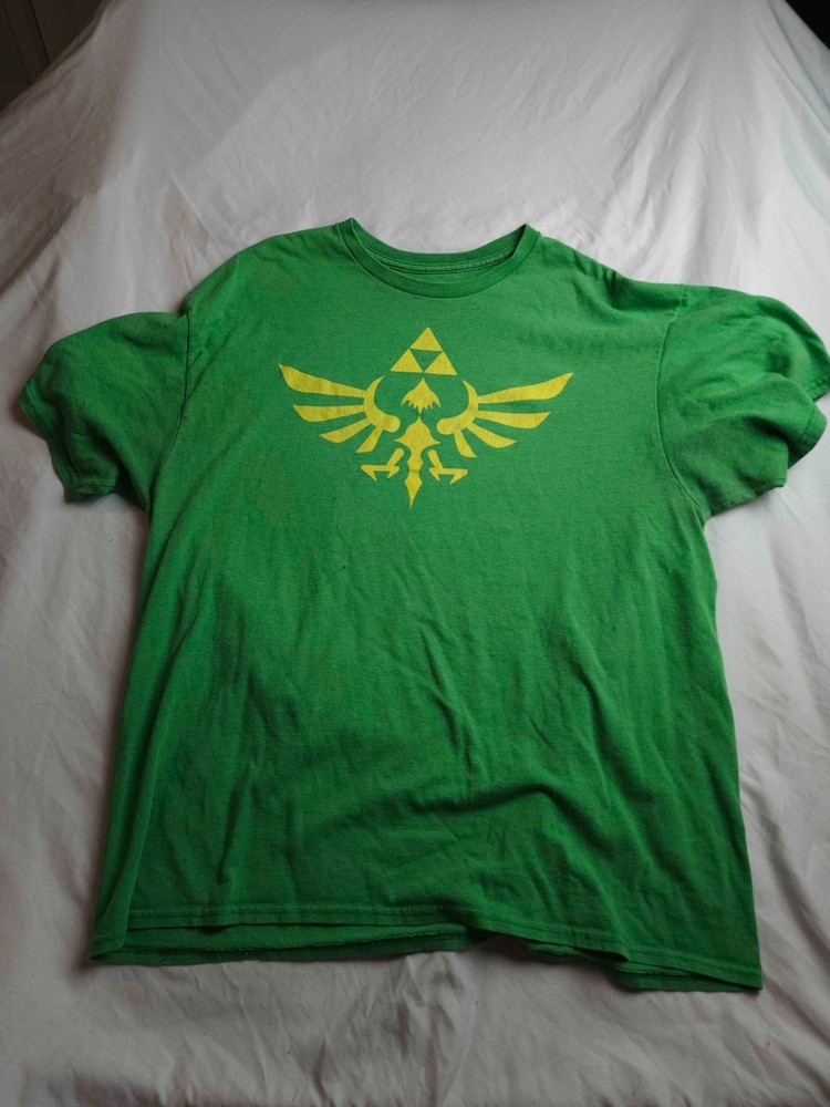 Nintendo Legend of Zelda Triforce Sword Graphic T-shirt Mens Size XL Green
