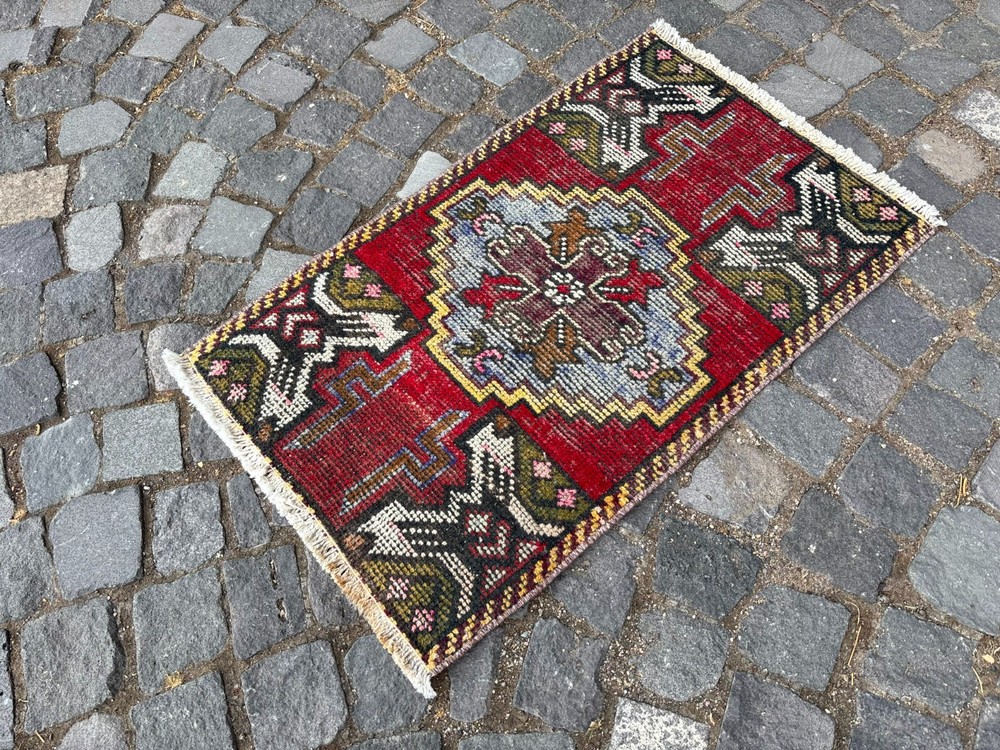 Turkish Small ug, Vintage rug, Handmade wool rug, Entryway rug 1,2 x 2,3 ft