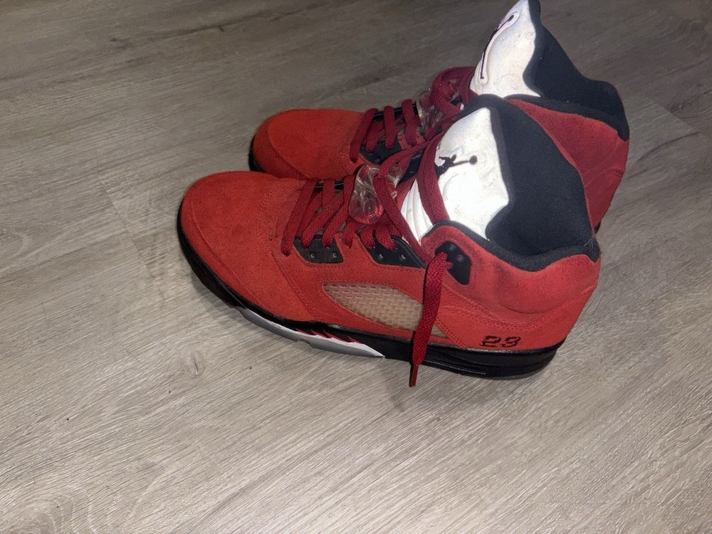 Air Jordans 5 Retro Raging Bulls Size 9.5 In Men