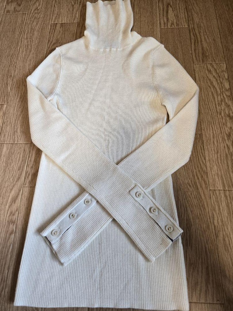 Burberry Blue Label Sweater Size 38 Soft Stretchy Excellent Condition