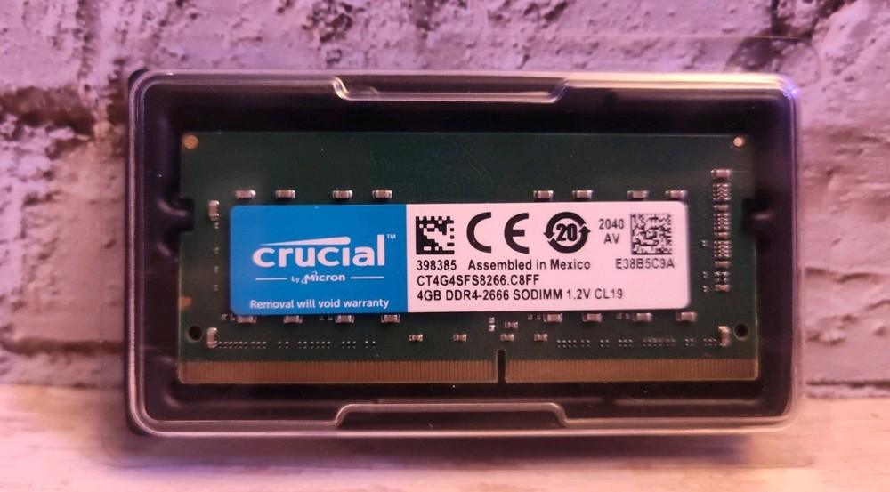 Crucial 4G DDR4 2666 MHz SO-DIMM Memory Module CT4G4SFS8266