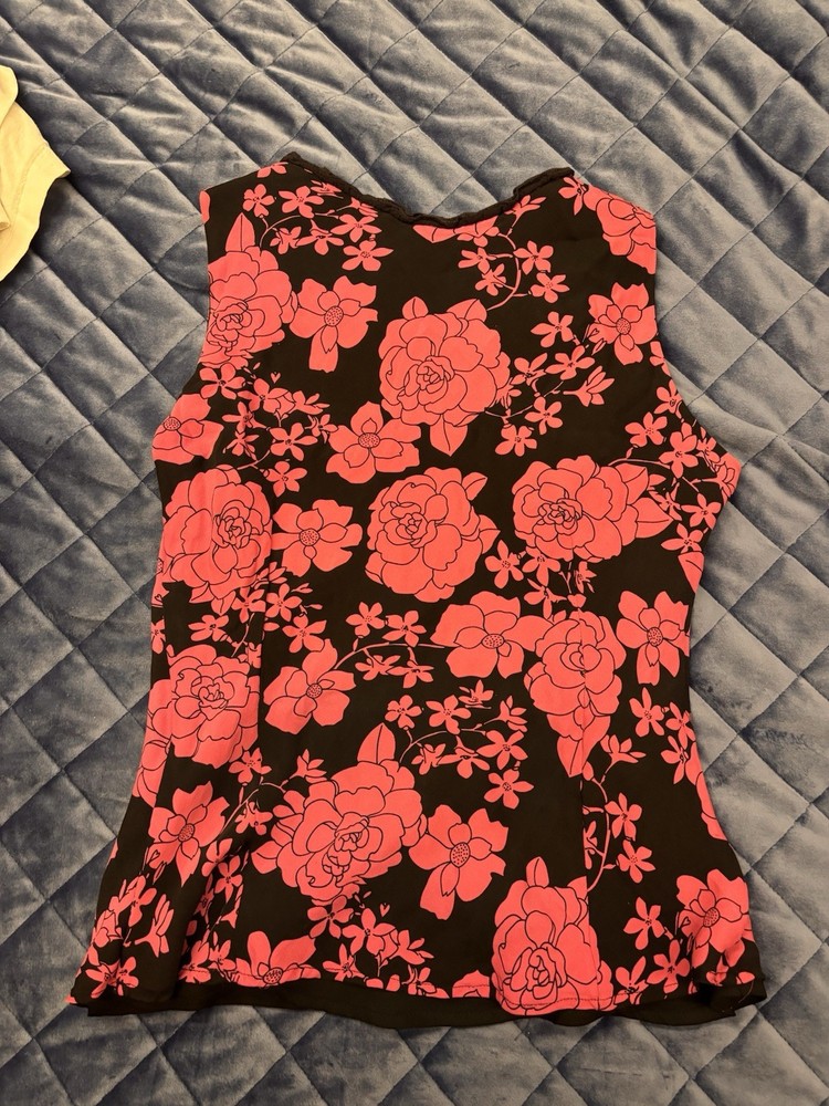 Sleeveless Black Pink Floral Ruffle Women's V-Neck Button Tank Top Casual