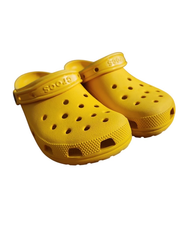 T Crocs Classic CLOG Men's 7 Women's 9 Yellow