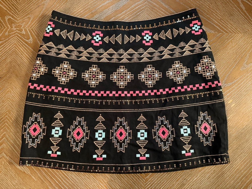 Mi Ami Women’s Miniskirt Y2K Embroidered Sequins Gold Black Size Medium