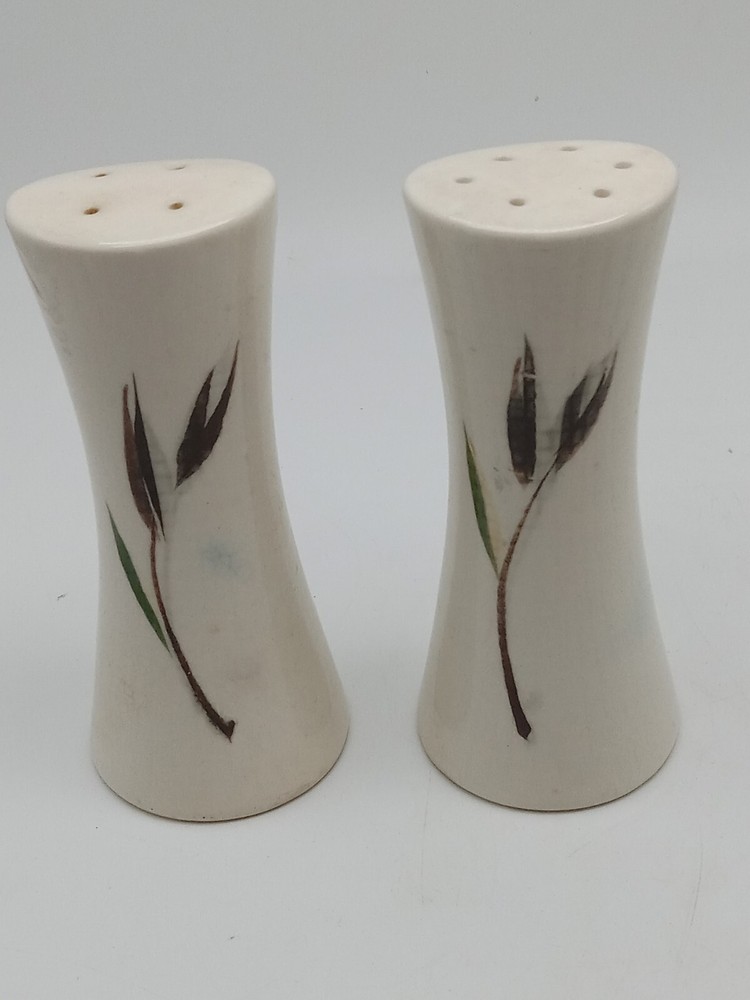 MCM Handpainted Textured Wheat Stalk Salt Pepper Shakers 4.5 Inch Set
